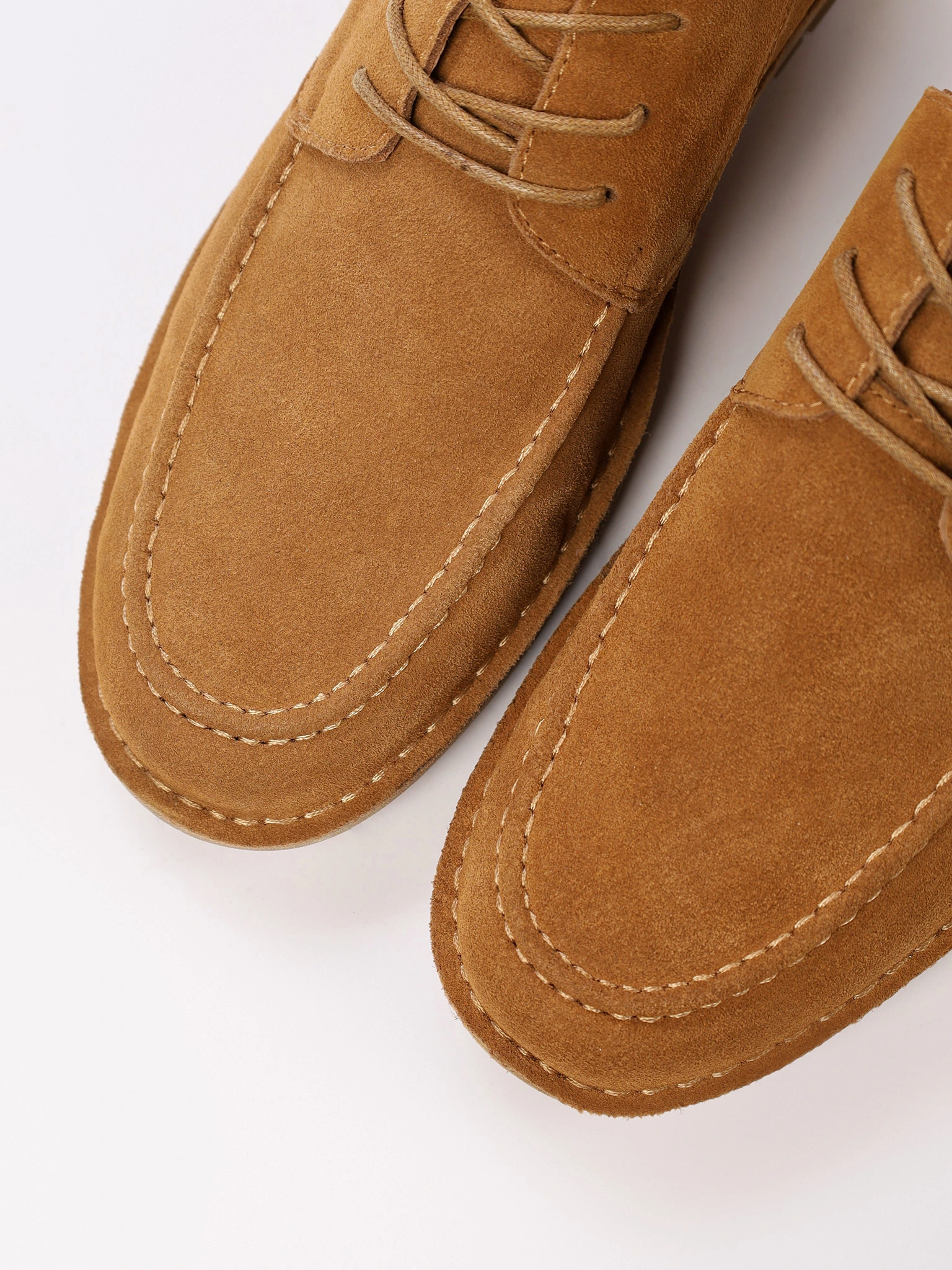 Мокасины коричневого цвета со шнуровкой